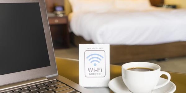 Tingkatkan Fasilitas dan Layanan Bisa Dimulai dari Hal Sesederhana Adanya Jaringan WIFI Gratis di Kamar Hotel