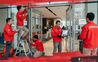 Proses Instalasi dan Integrasi dengan IoT oleh Jasa Pasang Access Door yang Disediakan Indovisual